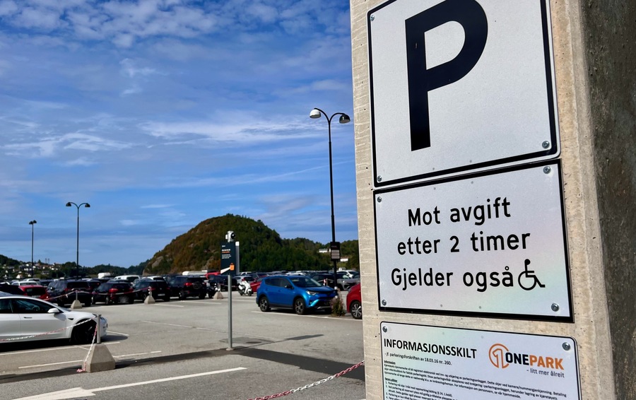 Bekymret over parkeringsforholdene i Farsund sentrum