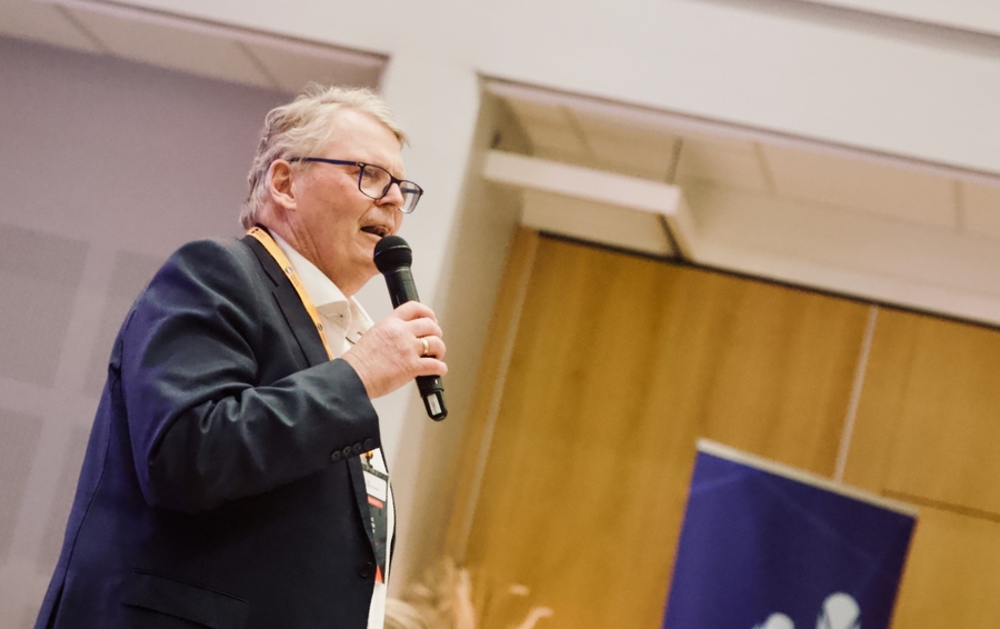 Vil halvere bompengene på E39